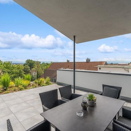 Anytime - Penthouse Mit Terrasse Und Bergsicht Apartment Friedrichshafen Bagian luar foto