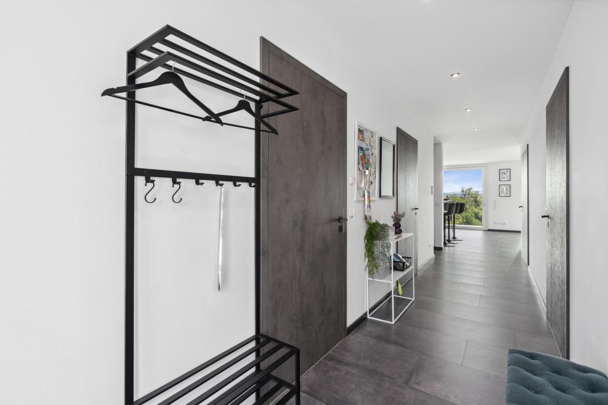 Anytime - Penthouse Mit Terrasse Und Bergsicht Apartment Friedrichshafen Bagian luar foto