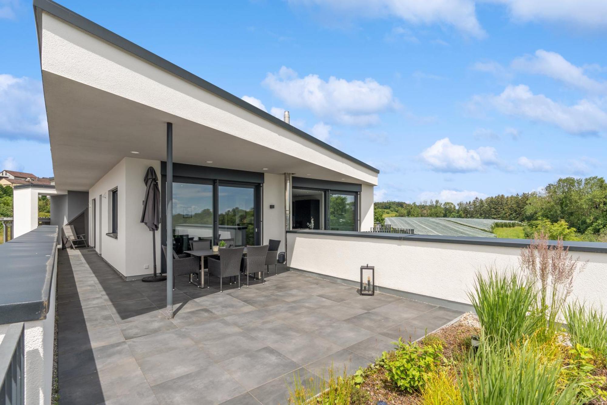 Anytime - Penthouse Mit Terrasse Und Bergsicht Apartment Friedrichshafen Bagian luar foto