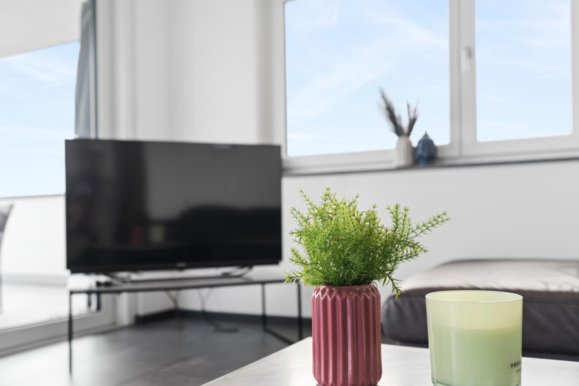 Anytime - Penthouse Mit Terrasse Und Bergsicht Apartment Friedrichshafen Bagian luar foto