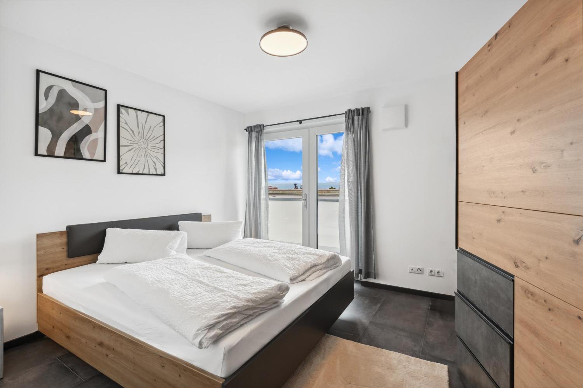 Anytime - Penthouse Mit Terrasse Und Bergsicht Apartment Friedrichshafen Bagian luar foto