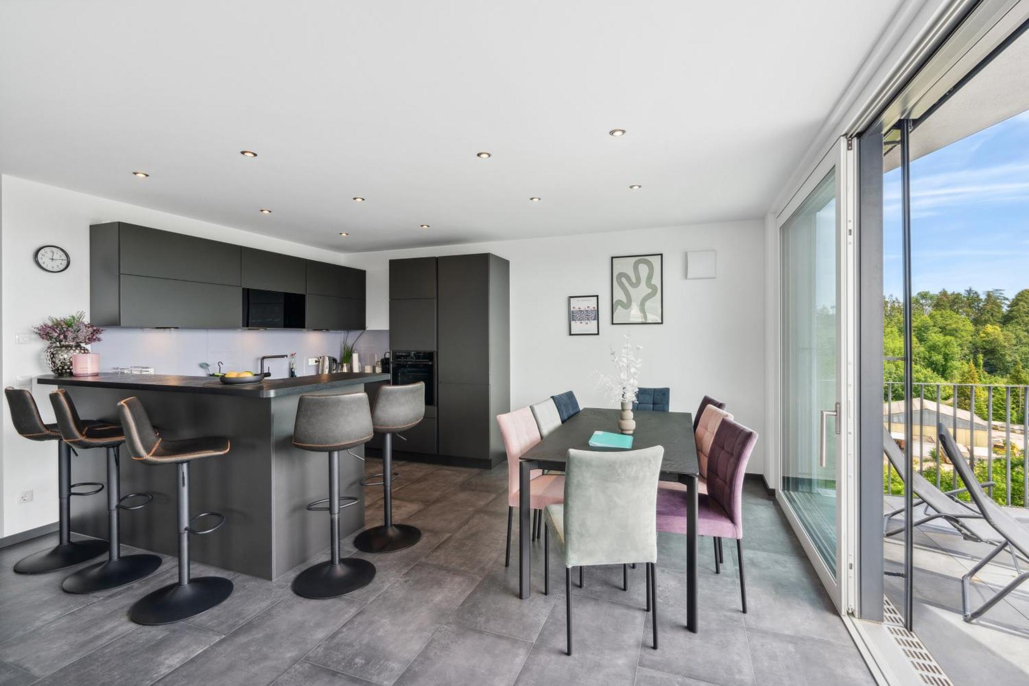 Anytime - Penthouse Mit Terrasse Und Bergsicht Apartment Friedrichshafen Bagian luar foto